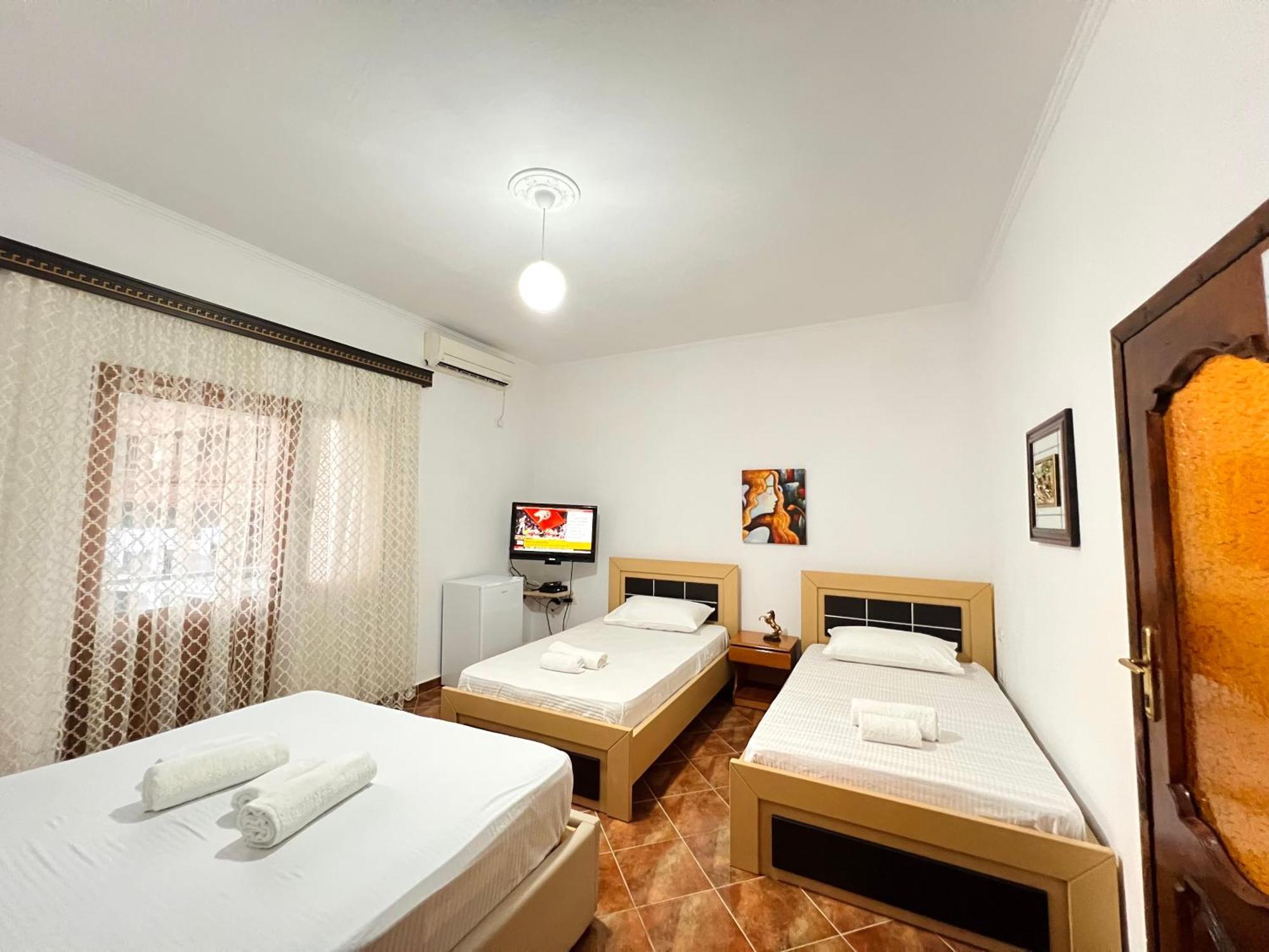 Villa Ensalv Berat - Apartment - Room - Penthouse Exterior foto
